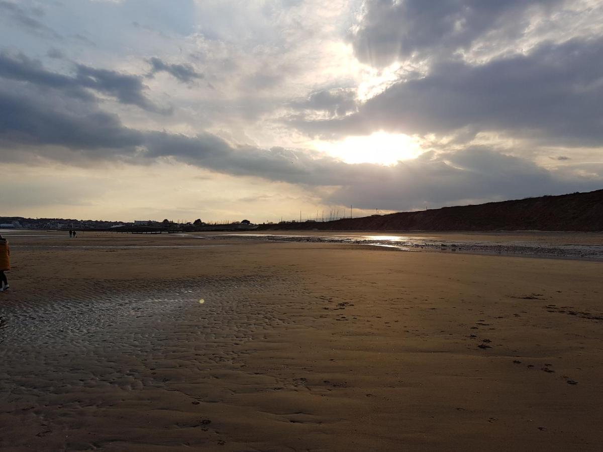 Sunrise 77 Sandown Bay Holiday Centre Generous Ferry Saving! 外观 照片